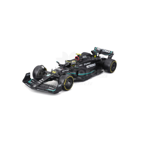 BBURAGO 1:24 auto with display box F1 Mercedes-AMG F1 W14 E Performance, 18-28028