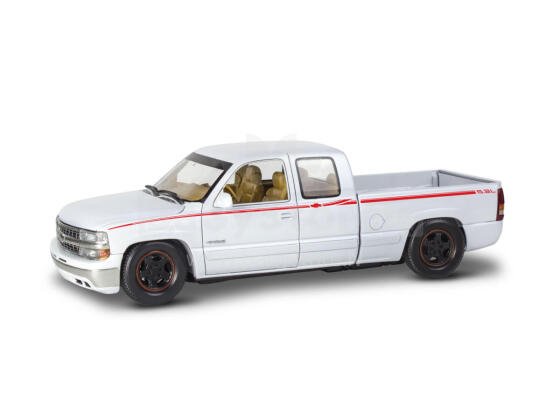 Revell Plastic Model 1999 Chevy Silverado Custom Pickup 1:25