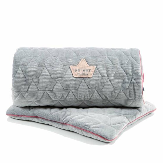 „La Millou Velvet“ rinkinio antklodė ir vidurio pagalvė tamsiai pilka. 95365 Aukščiausios kokybės antklodė ir pagalvė