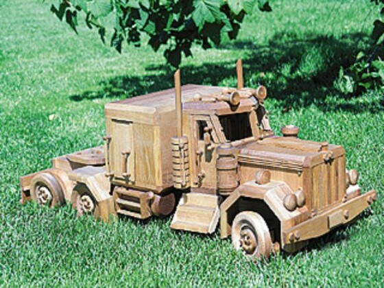 Eco Toys Art.SI-00310 Деревянный сувенир -Грузовик тягач