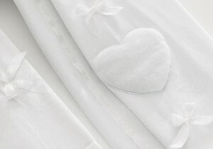 Erbesi Dolce White Art.49381 Детское одеяло с вышивкой и аппликацией 110x130 см