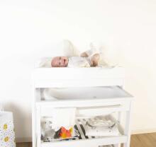 Childhome Changing Table Art.CHTTB  Kumode ar vannu un pārtinamo virsmu