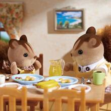 Sylvanian Families Семья ореховых белок Art.4172