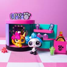 Littlest Pet Shop Sweet And Stylish Set – 3 Pet Figures, 15 Accessories & Roblox Code Art. BF00722