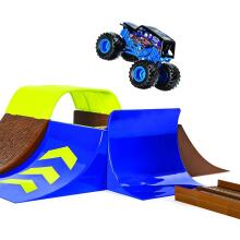 MONSTER JAM trase trikiem ar automašīnu 1:64 Basic Stunt, 6045029