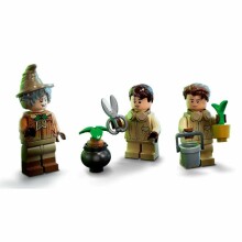 76384 LEGO® Harry Potter™ Mirklis Cūkkārpā: herboloģijas stunda