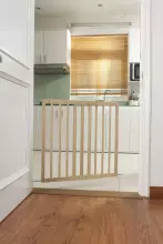 Geuther Door & Stair Safety Gate Modilok Art.2700_GU Durvju un kāpņu drošības vārti  koka ailēm 63–103,5 cm