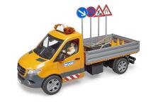 BRUDER MB Sprinter pilsētas transportlīdzeklis ar gaismas un skaņas moduli, vadītāju un piederumiem, 02677