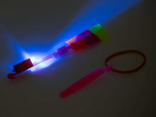 Ikonka Art.KX6532_1 Flying slingshot LED light-up dart