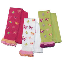 Weri Spezials Bērnu Leggingi Capri Butterfly Pear Green ART.WERI-0283 Augstas kvalitātes bērnu kokvilnas legingi meitenēm ar jaukiem gaisīgiem volāniem