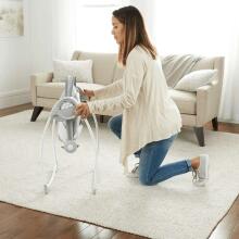 Ingenuity Comfort 2 Go Cuddle Lamb Art.12184 pārnēsājams šūpuļkrēsls