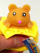 Keycraft Peek-A-Boo Pop Up Mouse Art.NV567 Silikona antistresa rotaļlieta Pelīte siera