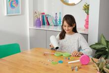 MAKE IT REAL Shrink Magic Lollipop Bracelet Kit