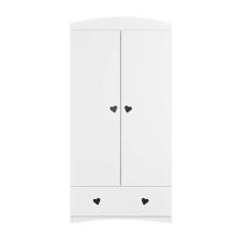 Julia's wardrobe