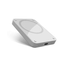 EPICO 4200MAH MAGSAFE SADERĪGA BEZVADU BAROŠANAS BANKA — GAIŠI PELĒKA