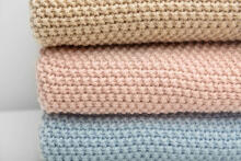 Knitted Blanket – grey