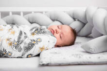 Muslin swaddle blanket – roses