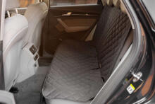QUILTED CAR PROTECTION MAT
