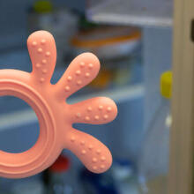 826/01 Silicone teether OCTOPUS PINK