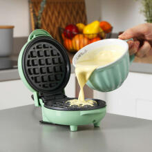 Petra PT4214GRNVDEEU7 Mini Waffle Maker sorbet green