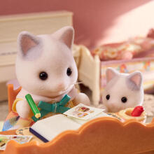 Sylvanian Families Art.5738  семья котов Latte