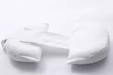 Basic CS Lline Care & Support С-Shape Pillow Surgery Art.184919 White Ergonomic pillow designed for comfortable side sleeping after surgery 90x40 cm