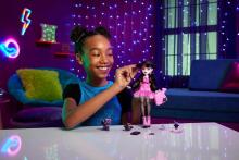 Monster High Draculaura Doll with Count Fabulous & Accessories