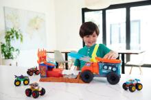 Hot Wheels Monster Truck Arena päästekomplekt värvimuutvate autodega