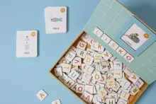 Tutufamily Alphabet Art.223050 Magnetic alphabet for learning to read Finnish/English (FI/EN)