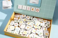 Tutufamily Alphabet Art.223050 Magnetic alphabet for learning to read Finnish/English (FI/EN)
