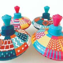 Svoora - Medium Humming Tin Top - Fantasia