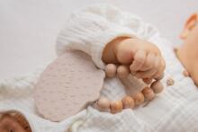 Silicone - Teether - Shell -  Nougat