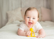 GILIGUMS GG 31322 Monkey Soothing Teether Yellow