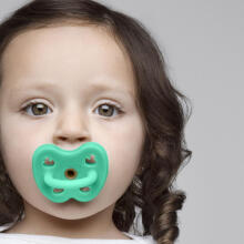 Hevea Natural Rubber Pacifier Round Art.239425 Cabin Blue/Grey Anatomiskā/ortopēdiskā lateksa māneklītis 3-36 mēn,2 gab