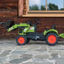 Falk Claas traktors ar piekabi un pedāļa kausu