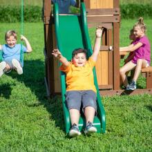BACKYARD DISCOVERY Lakewood Wooden Playground Swings Slide Playhouse