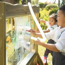 CLASSIC WORLD EDU Set Double Sided Painting Board Easel With Water Pump