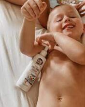 Pure Beginnings Baby Massage Oil Art.251284 moisturizing massage and bath oil with jojoba, almond, avocado oil and Kalahari melon extract for dry and very dry skin, 100 ml