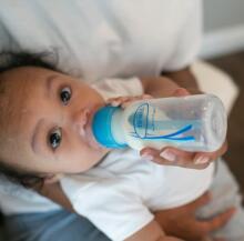 DR. BROWN'S Options+ narrow neck bottle set for newborns, blue