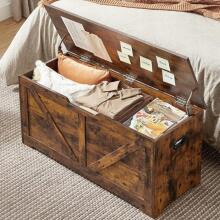 Chest trunk for storage, rustic style