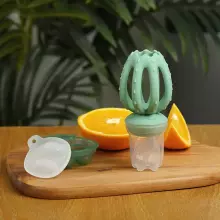 Haakaa Octopus Freeze-N-Feed Mini Combo Art.BHK150-PG Green Silicone strainer for feeding fresh vegetables (Nibbler)
