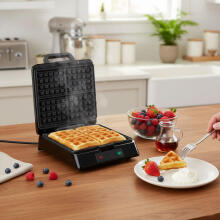 Waffle Maker for 4 Large Waffles Non-Stick Coating 1080–1300W KADEN
