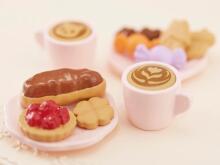 Sylvanian Coffee and Cake Set Art.5742 Kafijas un kūkas komplekts - Leļļu namiņu mēbeles