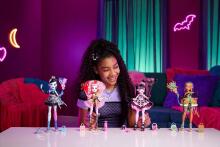 Monster High Scary Sweet Birthday – Дракулаура в праздничном платье с аксессуарами