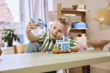 LEGO Animal Crossing Fly with Dodo Airlines