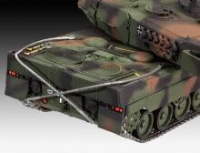 Revell plastic model Leopard 2 A6/A6M 1:72