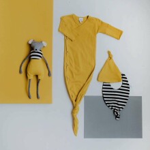 „Wooly Organic“ mezginiai „Kimono“ menas. I-26-0-08 „Golden Yellow Baby“ miegmaišis - pižama iš 100% organinės medvilnės