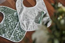 Jollein Bib Waterproof Art.029-864-66074 Botanical Nougat