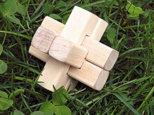„Eco Toys“ straipsnis. 20002 Vaikų minčių žaidimas Kryžius (mazgas)