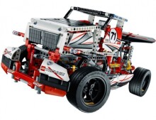 „Lego Technic 42000“ čempiono „Grand Prix“